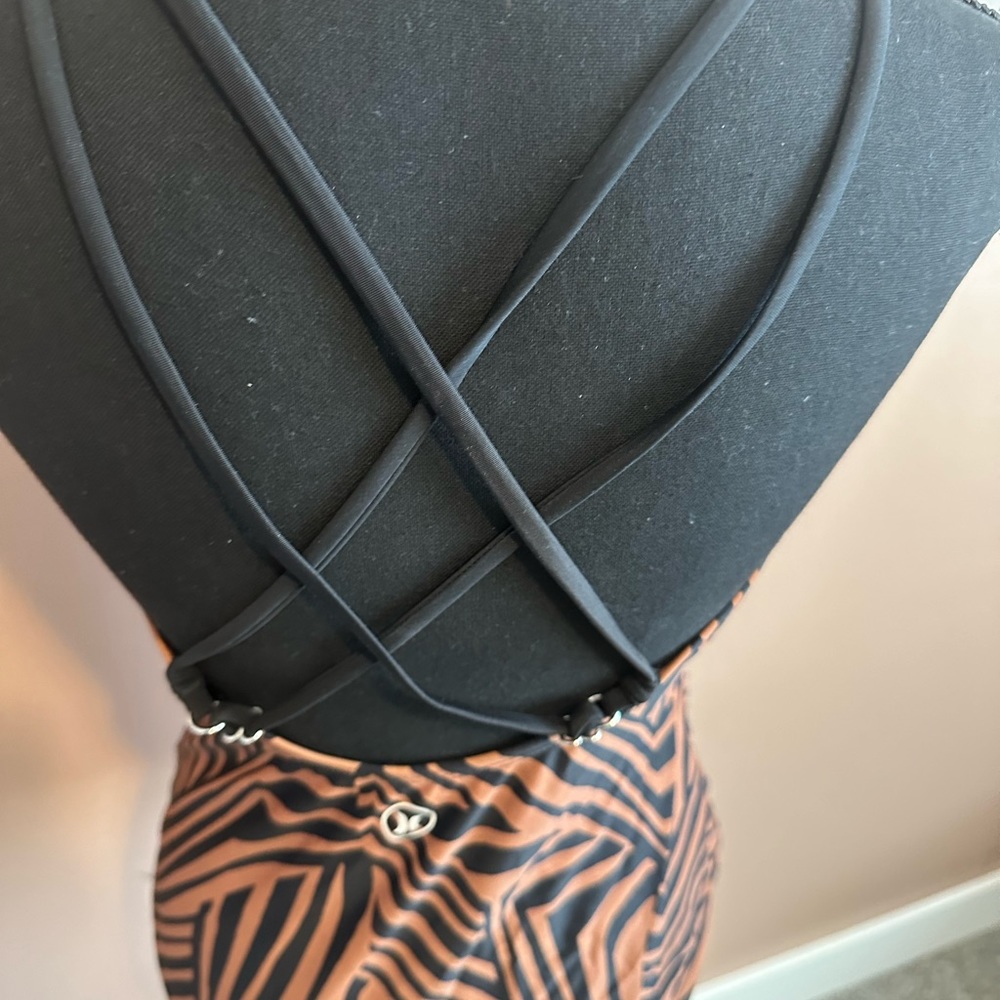 NWOT Hurley, one piece swimming suit - Picture 3 of 8